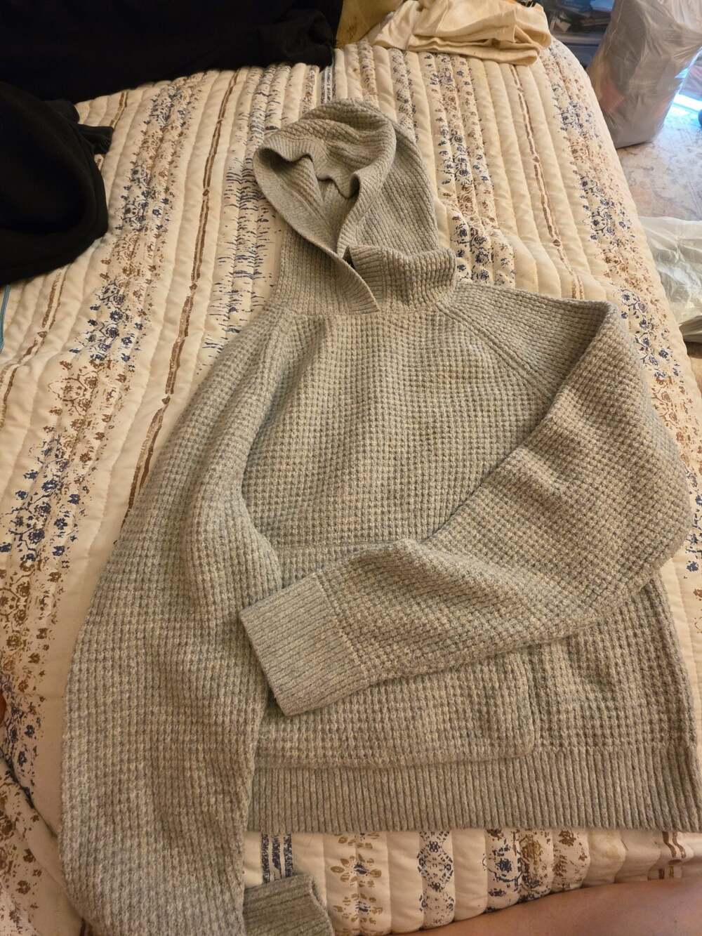 Aeropostale Gray Waffle Knit Long Sleeve Hooded Sweater